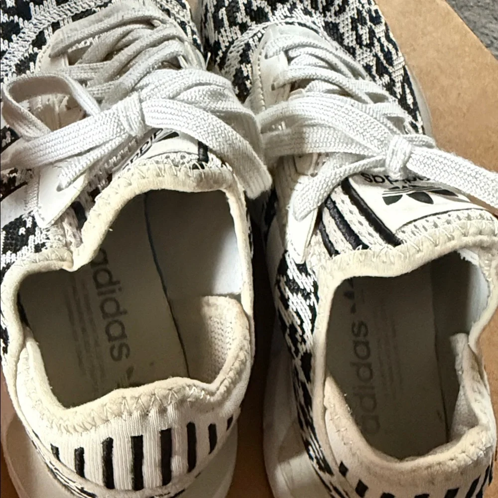 Women’s Adidas Swift Run Leopard Print - Picture 2 of 8